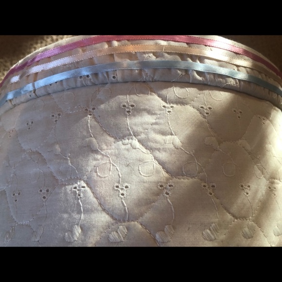 CLOSET CLEAR OUT! DONATING SOON! ❤️ Handmade quilted round storage box ❤️ - Picture 4 of 12